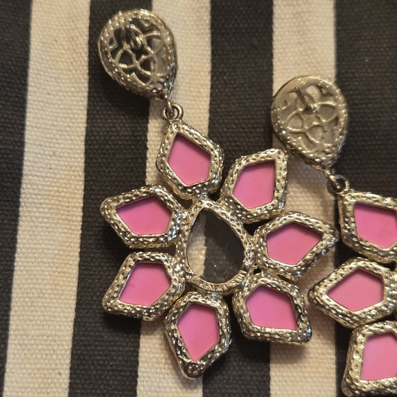 Kendra Scott Vintage 2016  Greta Statement Earrings, Gold Setting - Picture 5 of 6